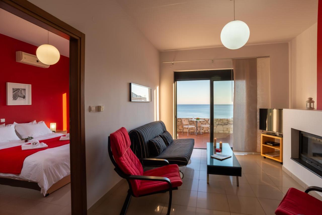 Caravella Luxury Apartments 팔라이오코라 외부 사진